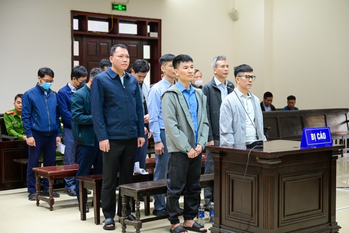 14 bị cáo tại phiên tòa phúc thẩm. Ảnh: Danh Lam