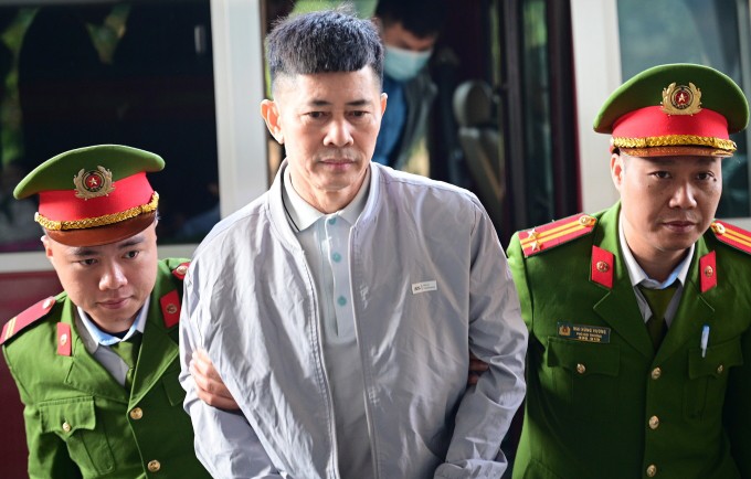 Nguyễn Duy Hưng, cựu Chủ tịch HĐQT Tập đoàn Thuận An, tại phiên phúc thẩm sáng 18/12. Ảnh:&nbsp;Danh Lam