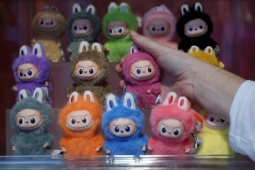 Pop Mart “bốc hơi” 40% vốn hóa: Người tiêu dùng đã chán Labubu?