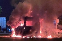 Nhận định ban đầu vụ xe cứu thương tông đuôi xe đầu kéo rồi bốc cháy làm 3 người chết