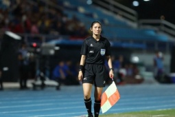 Tấn công cá nhân nữ trọng tài Lào là kiểu cổ vũ xấu xí chỉ có ở 'sâu mạng'