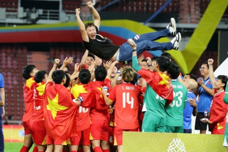U22 Việt Nam vô địch SEA Games 33: Bùng nổ những phút điên rồ, cảm ơn thầy Kim