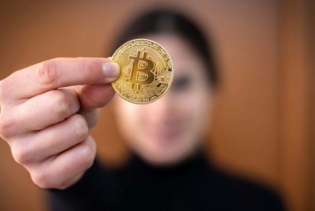 Cắm đầu giảm sâu, dòng tiền rời bỏ thị trường: Ai đang bán Bitcoin?