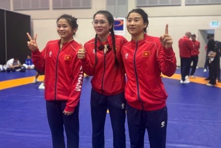 3 chị em ruột vật Việt Nam giật 3 HCV, chưa từng có lịch sử SEA Games