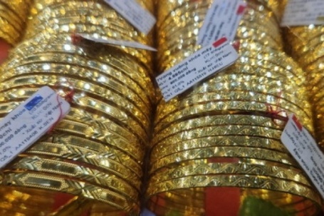 Sáng 18-12, giá vàng nhẫn bất ngờ giảm