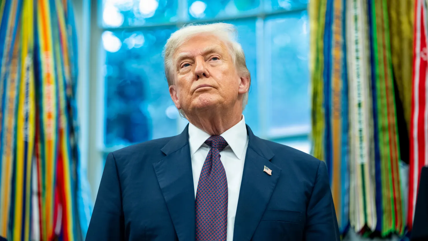 Thuế quan phủ bóng kinh tế toàn cầu năm 2025: Mỹ đang đánh thuế những nước nào? - 1