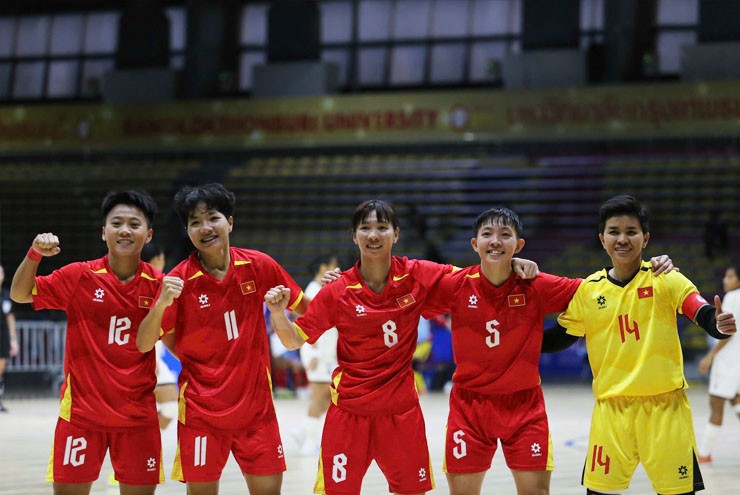 Video bóng đá futsal nữ Việt Nam - Indonesia: 5 bàn đỉnh cao, đoạt HCV rực rỡ (Chung kết SEA Games) - 1