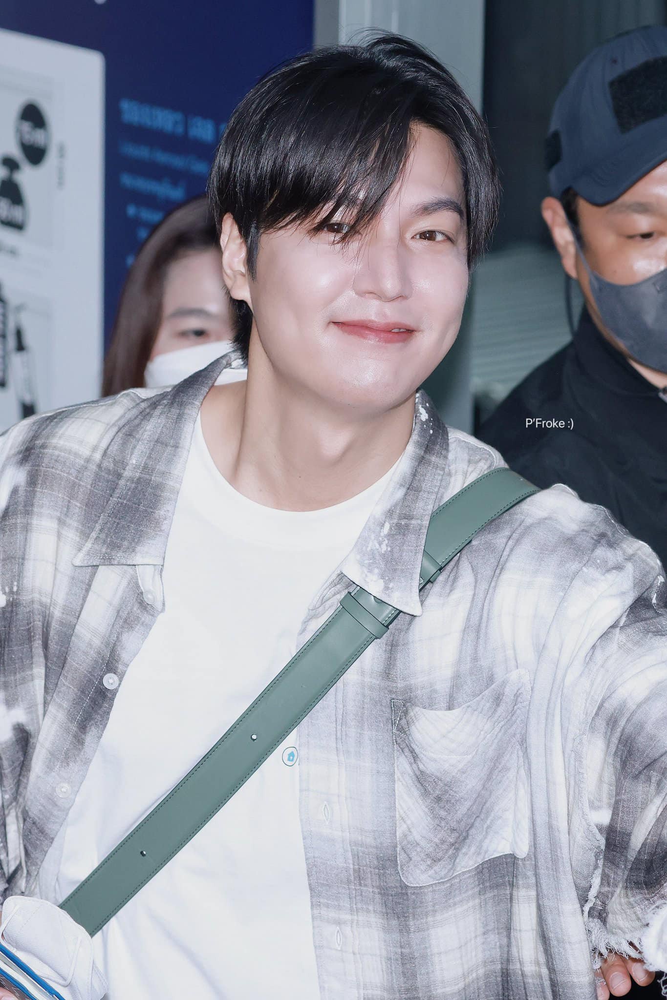 Đừng buồn nếu lỡ tăng cân trước Tết, đến Lee Min Ho cũng hóa “ông chú nhà bên” - 4