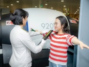 Sân bay Nội Bài có máy soi chiếu hiện đại, có cần tháo giày, thắt lưng khi kiểm tra an ninh?