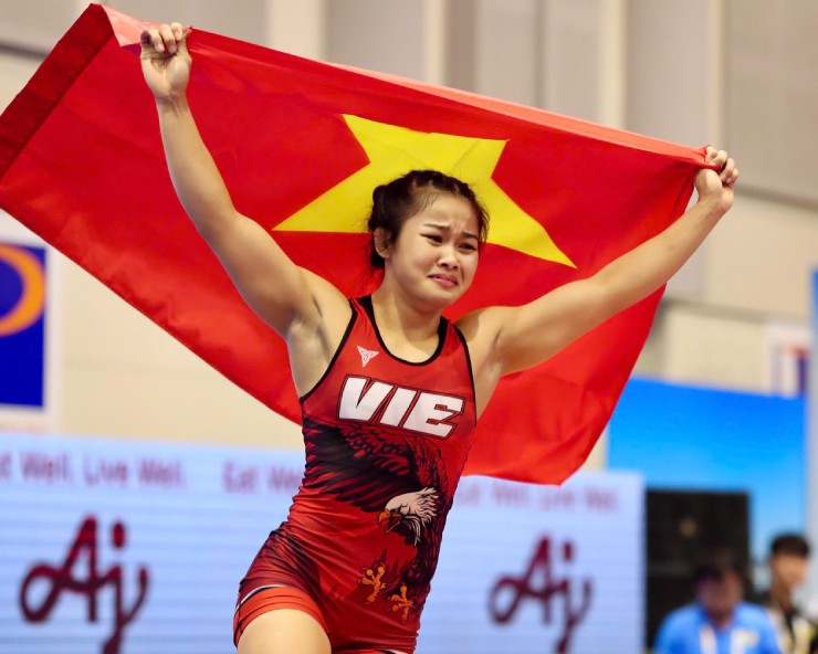 Ngọc Linh giành HCV thứ 68 cho Việt Nam. Ảnh: Anh Khoa