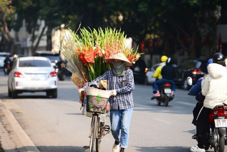 Miền Bắc hửng nắng trước khi đón không khí lạnh dồn dập