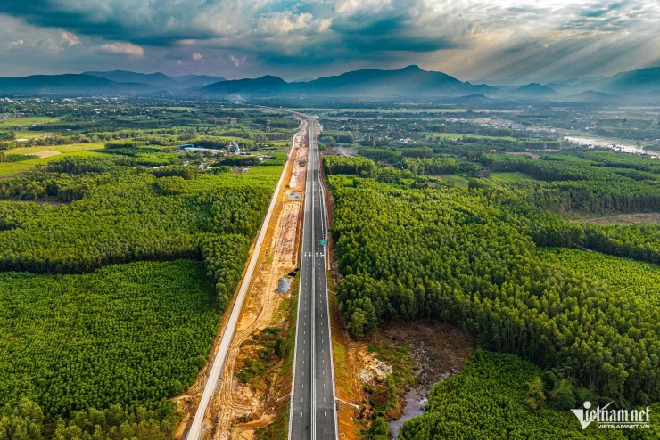 Cao tốc Bắc - Nam ngày đầu nối liền một dải - 20