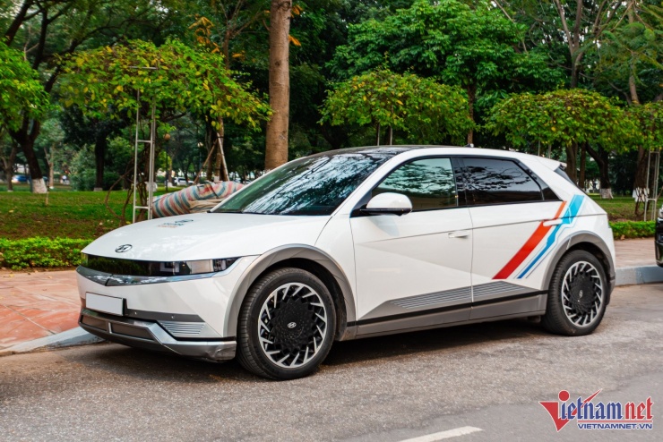 Dàn siêu xe trăm tỷ trong đám cưới của con gái doanh nhân ngành ô tô - 17