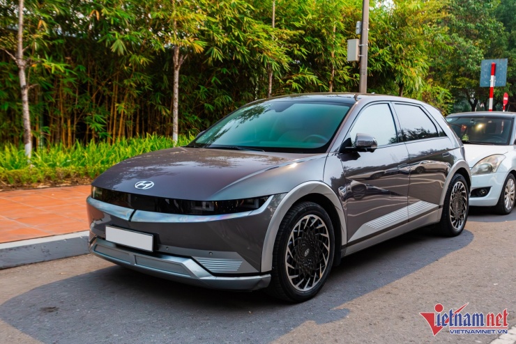 Dàn siêu xe trăm tỷ trong đám cưới của con gái doanh nhân ngành ô tô - 18