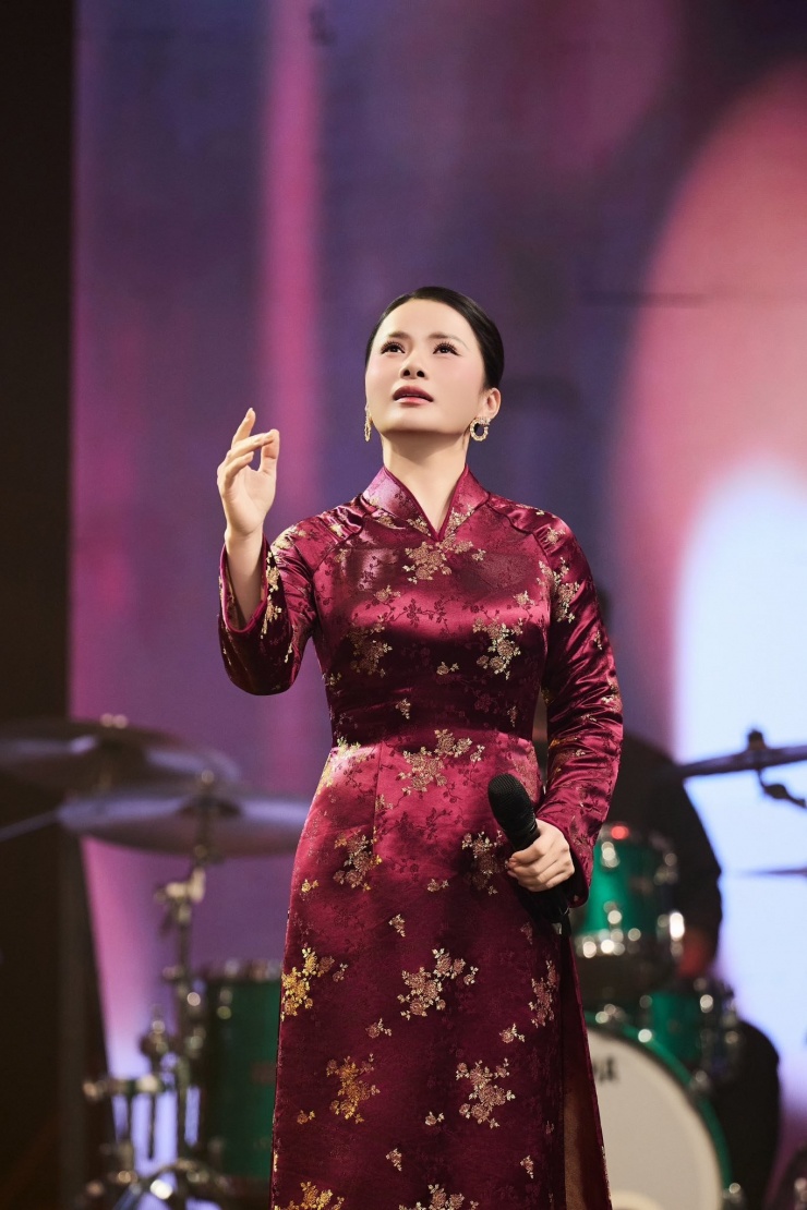 Ca sĩ Đinh Thành Lê.