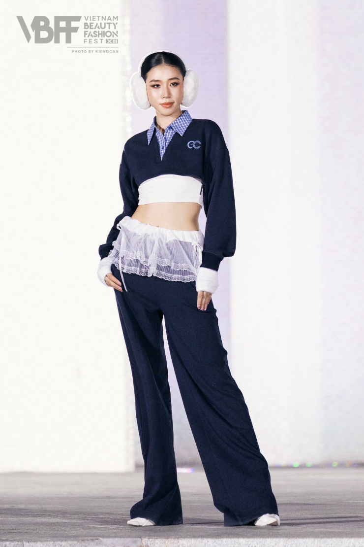 Trở lại đường đua nhan sắc, Kiều Anh chia sẻ: "Tôi tin Miss World Vietnam sẽ mở ra cánh cửa để tôi đến gần hơn với những người cần được lắng nghe, cần được sẻ chia và cần một niềm hy vọng để tiếp tục tin vào điều tốt đẹp. Và nếu hành trình này trao cho tôi cơ hội tạo nên một thay đổi – dù nhỏ bé – để làm cuộc đời của ai đó tốt hơn, thì đó sẽ là sứ mệnh ý nghĩa và vinh quang nhất mà tôi mang theo trong những ngày rực rỡ phía trước".