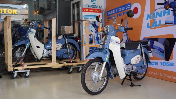 Bản độ ‘nhẹ’ Honda Super Cub 50 Final Edition giá trên 100 triệu đồng - 15