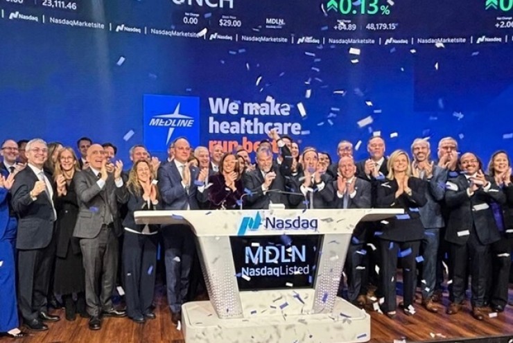 Ẩn mình suốt 60 năm qua, một gia tộc vừa có thêm 5 tỷ phú USD sau cú IPO vang dội