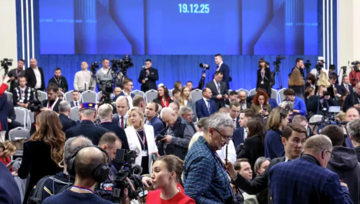 Trước giờ họp báo. Ảnh: RN.