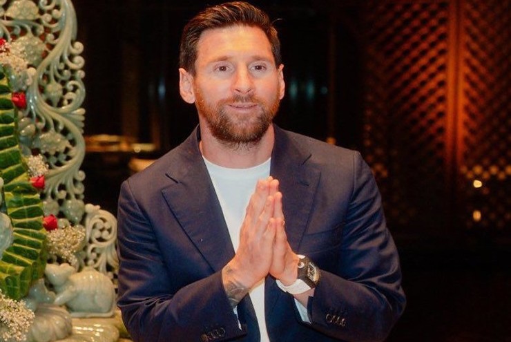 Messi "đại náo" Ấn Độ, nhận món quà siêu hiếm gần 32 tỷ đồng từ tỷ phú