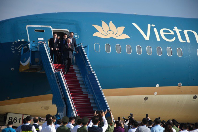 Hình ảnh chuyến bay đầu tiên hạ cánh xuống sân bay Long Thành - 1