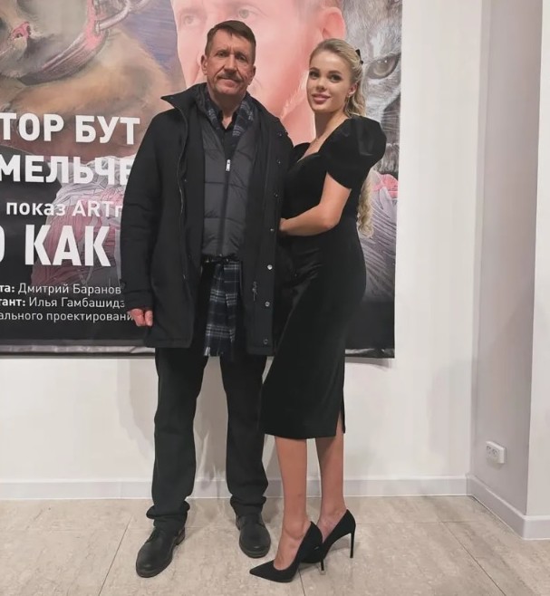 Anzhelika Tartanova và bạn trai đại gia Dmitry Kuzmin. Ảnh: East2West