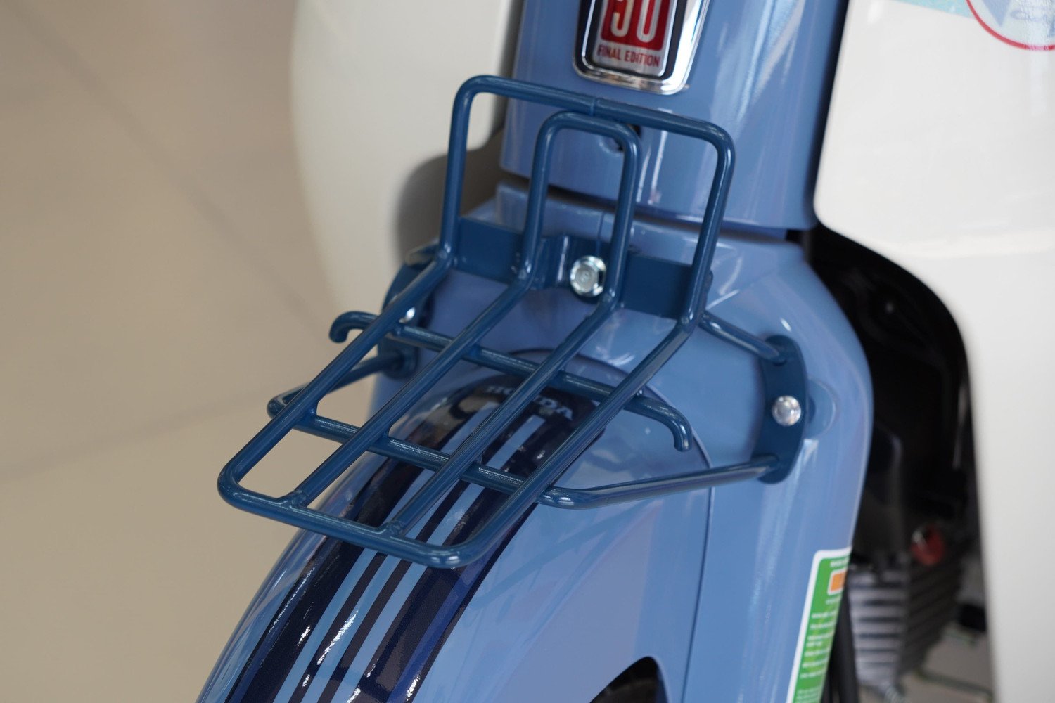 Bản độ ‘nhẹ’ Honda Super Cub 50 Final Edition giá trên 100 triệu đồng - 9