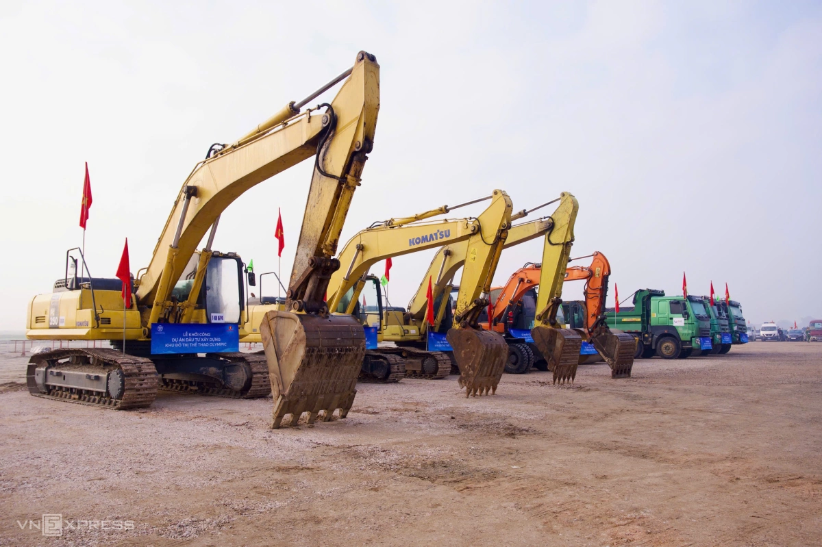Máy móc tại công trường Khu đô thị thể thao. Ảnh:&nbsp;Giang Huy