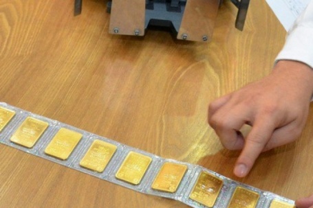 Giá vàng hôm nay 19-12: Tăng vọt rồi bất ngờ lao dốc