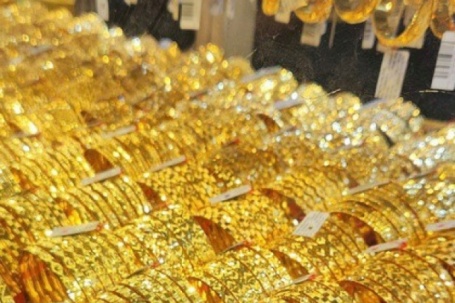 Sáng 19-12, giá vàng miếng SJC bỏ xa giá vàng thế giới