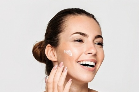 Chu trình tối giản giúp da 'thở' trong mùa tiệc tùng