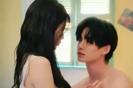 Cảnh phim bị chỉ trích dung tục