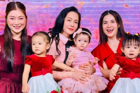 Ba 'mẹ bỉm' Nhật Kim Anh, Thanh Trúc, Kha Ly đọ sắc vóc