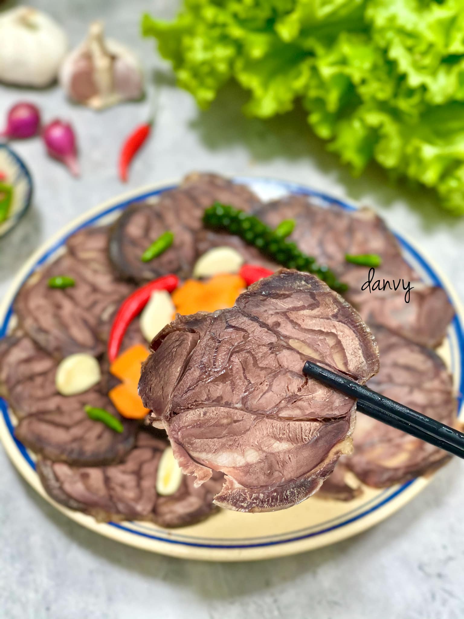 Thịt bò ngâm mắm theo cách này, ăn cơm hoặc làm mồi nhậu đều miễn chê - 4