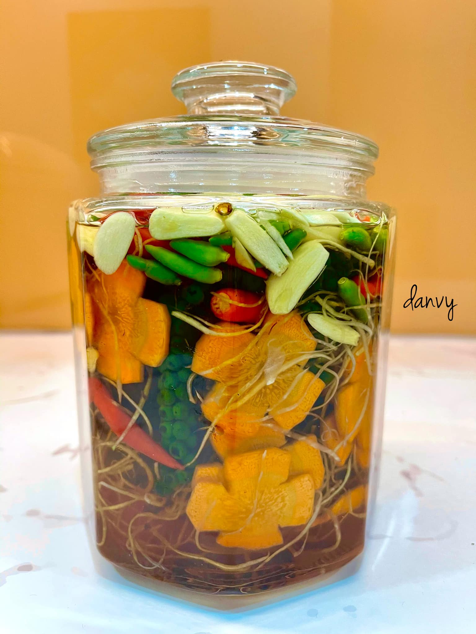 Thịt bò ngâm mắm theo cách này, ăn cơm hoặc làm mồi nhậu đều miễn chê - 2