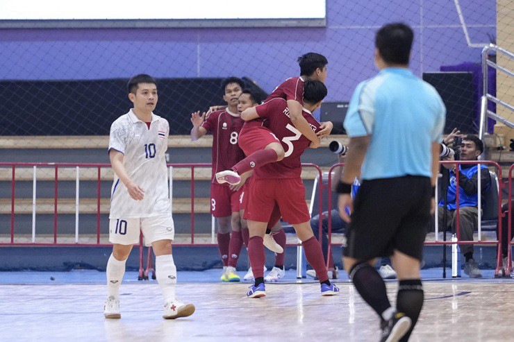 Video bóng đá futsal Thái Lan - Indonesia: Hủy diệt "set tennis", lật đổ ngai vàng (SEA Games 33) - 2