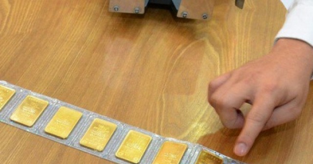 Giá vàng hôm nay 19-12: Tăng vọt rồi bất ngờ la...