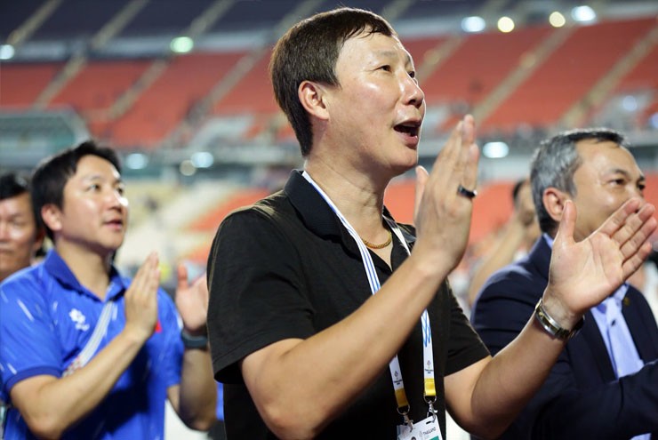 Báo Hàn Quốc ca ngợi phép màu thầy Kim, chỉ ra điều ông Park cũng chưa làm được - 1