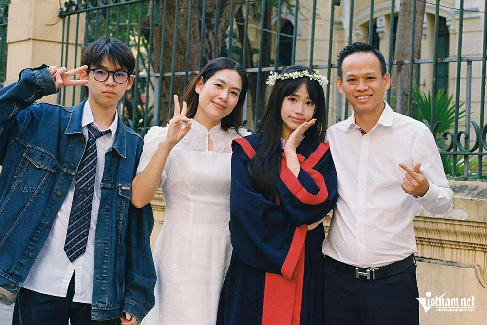 Gia đình nhỏ của diễn viên Hà Hương. Ảnh: NVCC