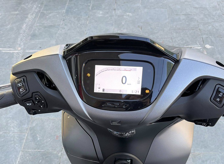 Honda SH 2026 thế hệ mới về đại lý với giá "rẻ" chưa từng có - 2