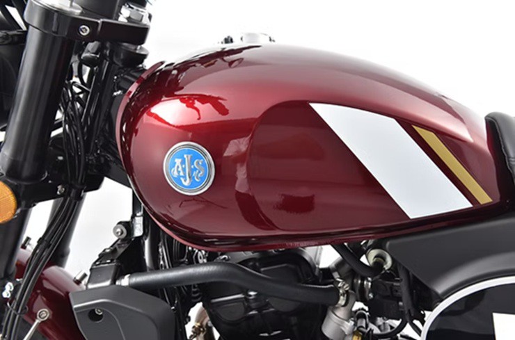 Mô tô gây "thương nhớ" với thiết kế hoài cổ, trang bị hiện đại - 2