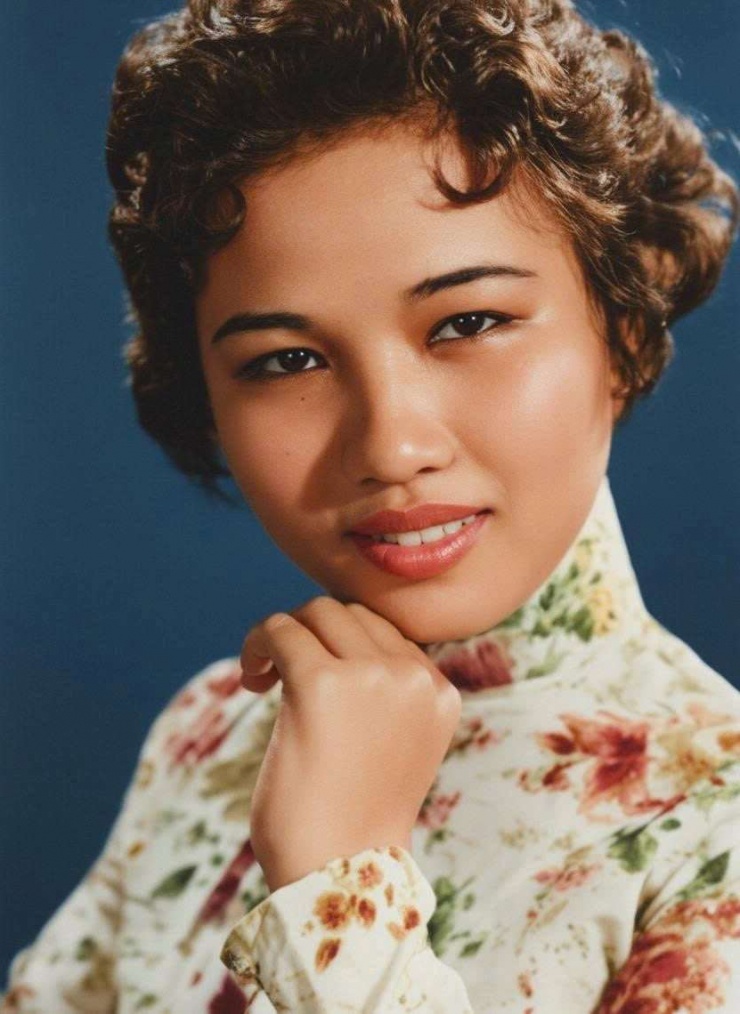 Nghệ sĩ cải lương Hồng Nga, tên thật là Đinh Thị Nga, sinh năm 1945. Ảnh: FBNV