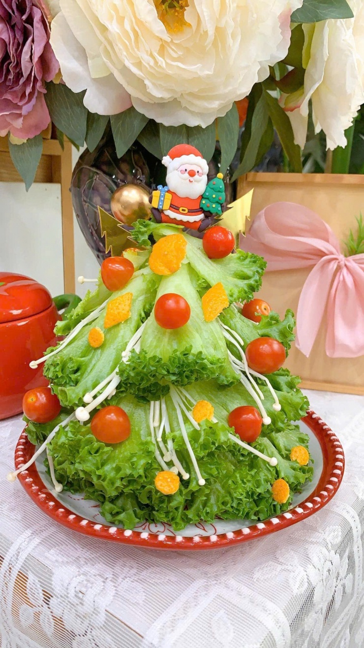 Mâm rau củ hóa cây thông, vòng nguyệt quế đón Giáng sinh - 2