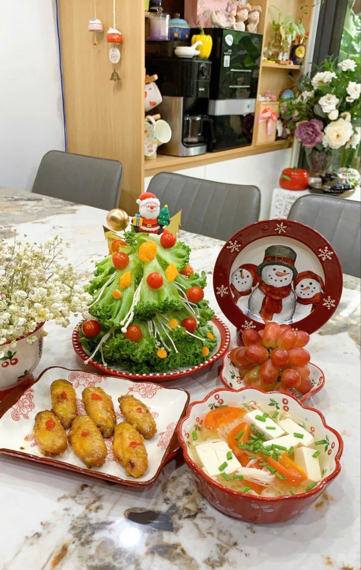 Mâm rau củ hóa cây thông, vòng nguyệt quế đón Giáng sinh - 10