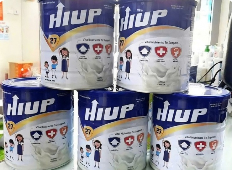 Một trong số hàng chục sản phẩm dinh dưỡng giả của Z holding đã được tung vào thị trường.