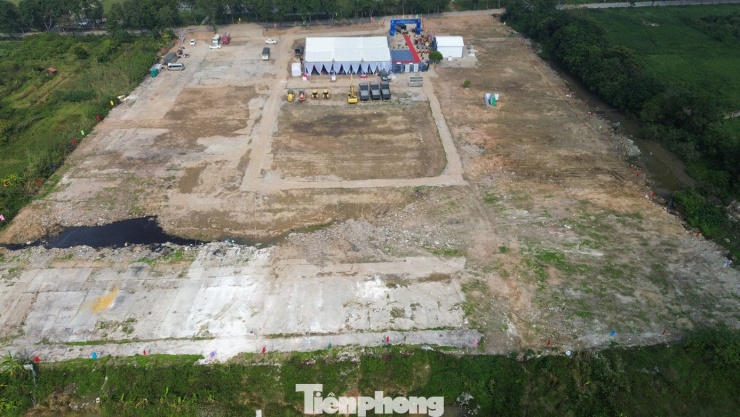 Ngoài Tiên Dương 1, tại khu vực huyện Đông Anh (cũ) có nhiều dự án NOXH đang được triển khai. Hiện tại, dự án NOXH tại ô đất CT3, khu đô thị mới Kim Chung với hơn 1.100 căn hộ đang tiếp nhận hồ sơ. Trước đó, dự án NOXH Uy Nỗ do Tổng Công ty 319 Bộ Quốc phòng làm chủ đầu tư đã hoàn thành nhận hồ sơ mua, thuê mua, hiện đang chấm điểm. Mức giá bán căn hộ NOXH tại khu vực này dao động quanh 18,4- 21 triệu đồng/m2.