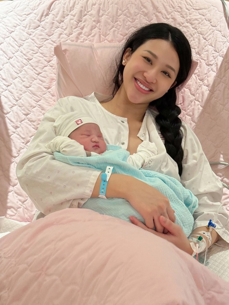 20 sao Việt sinh con năm 2025 - 16