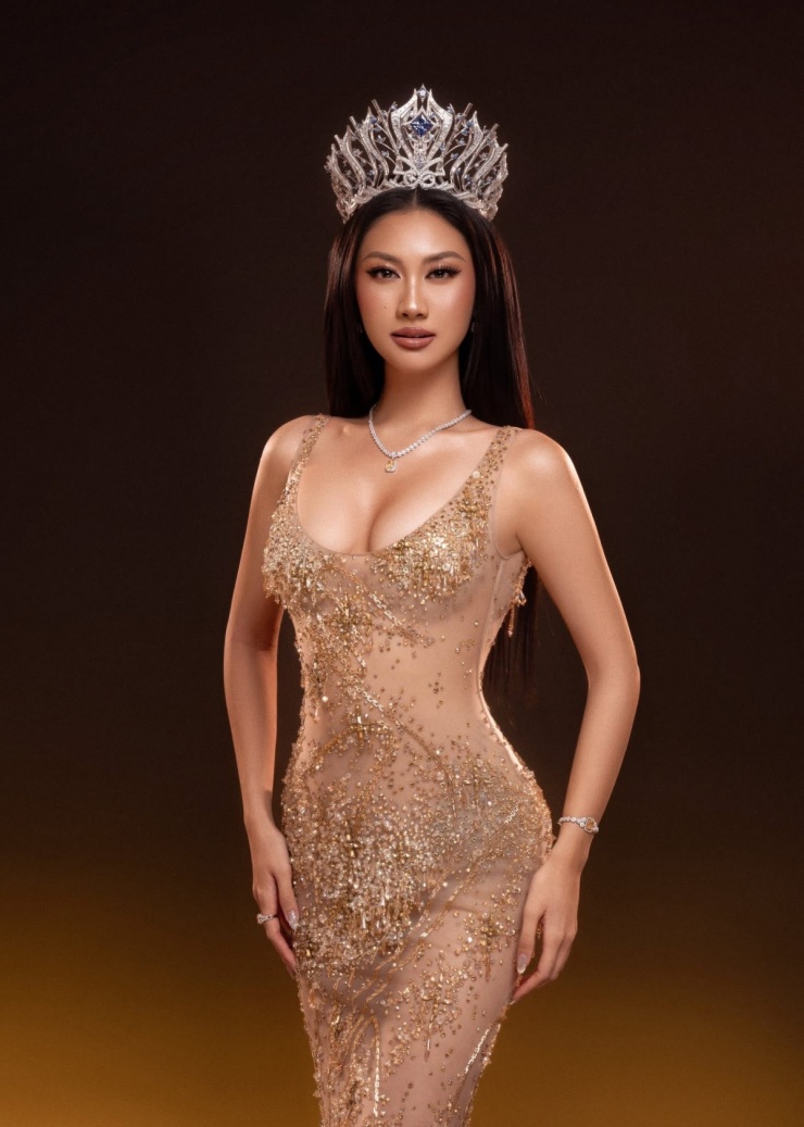 Hành trình đến top 10 Miss Cosmo 2025 của Phương Linh - 1