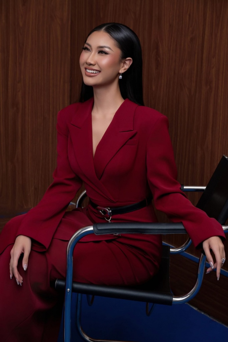 Hành trình đến top 10 Miss Cosmo 2025 của Phương Linh - 6