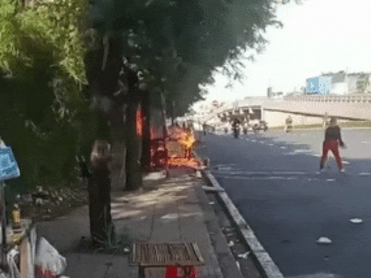 Bình gas phát nổ ở gần cầu vượt Linh Xuân, xe bún riêu tan tành